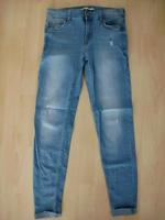 Hose Super Skinny Low Waist von Bershka Größe 38 Hellblau Niedersachsen - Uetze Vorschau
