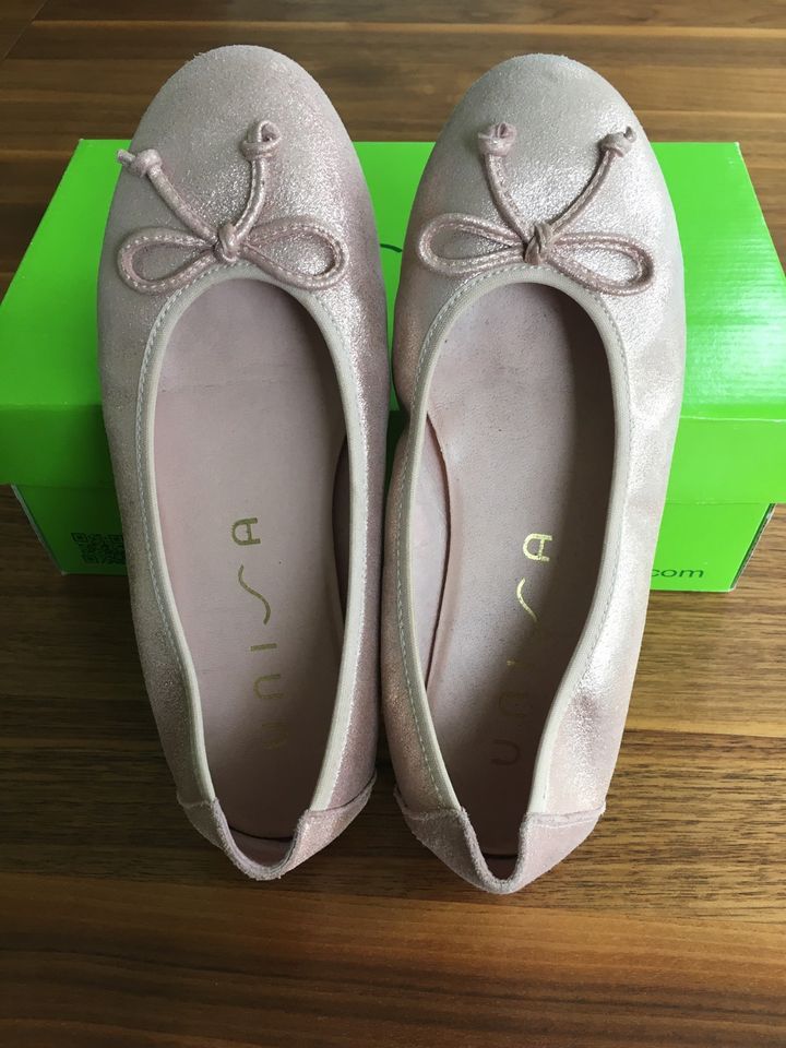 Unisa Ballerinas, Leder, Gr. 37 in Stuttgart