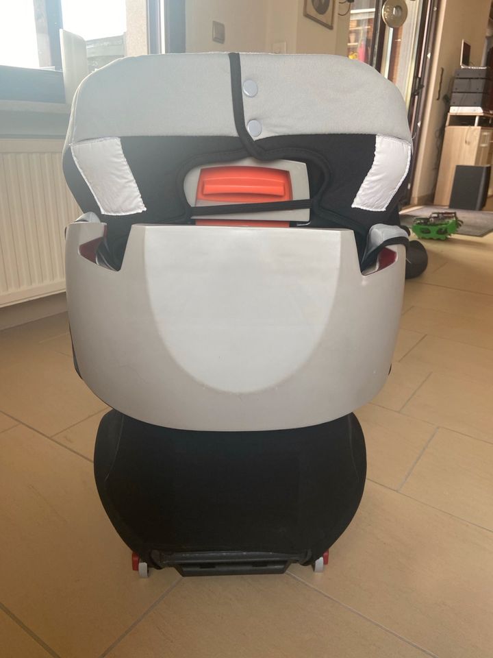 Cyber Kindersitz grau Solution X-Fix in Börßum