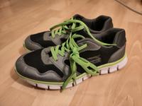 Slazenger sportschuhe hallenschuhe gr 38 weiße Sohle Leipzig - Leipzig, Südvorstadt Vorschau
