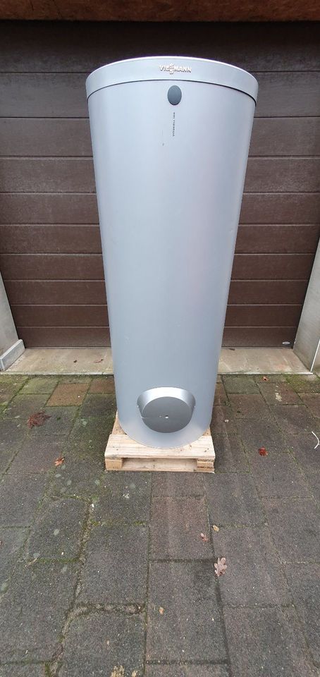 Viessmann Vitocell 100 Warmwasserspeicher 300l Stahl emailliert in Kremmen