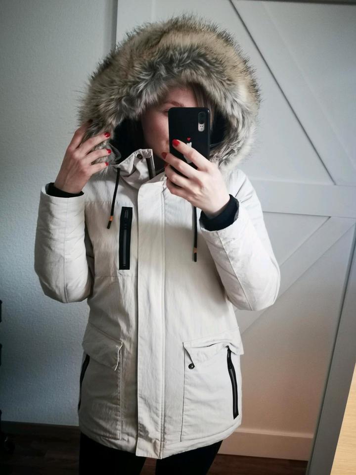 Esprit Daunenjacke Kurzmantel Damen Winterjacke creme beige in Chemnitz