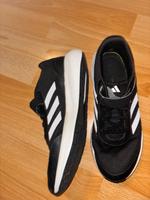 Adidas Kindersportschuhe Größe 40 – guter Zustand Hessen - Geisenheim Vorschau