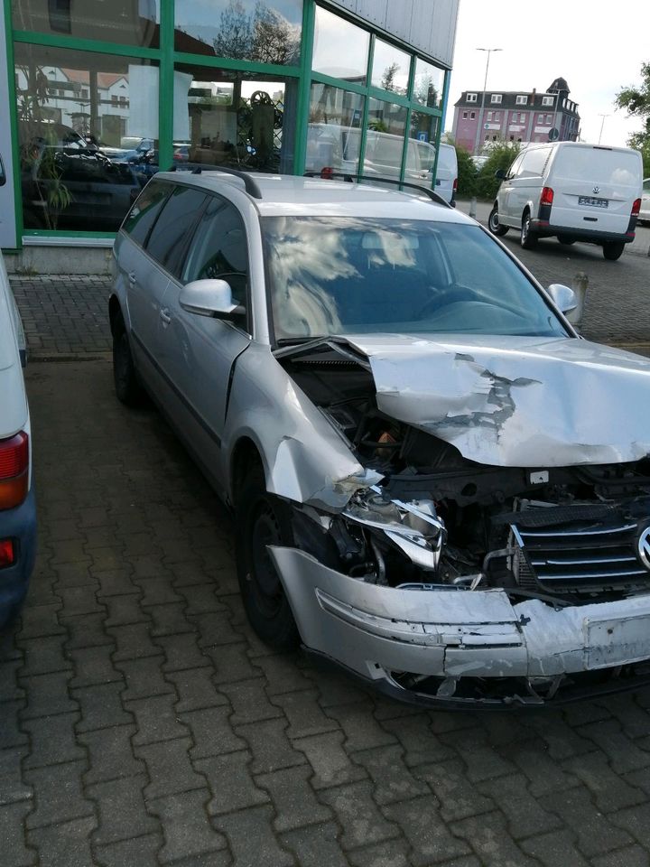 VW Passat 1,9 TDI Baujahr 2005 Unfallfahrzeug in Dessau-Roßlau