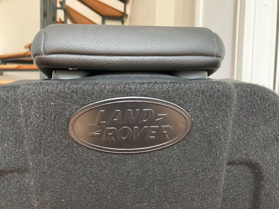 Land Rover Defender 110 TD4 SE Rücksitze 3. Sitzreihe in Potsdam