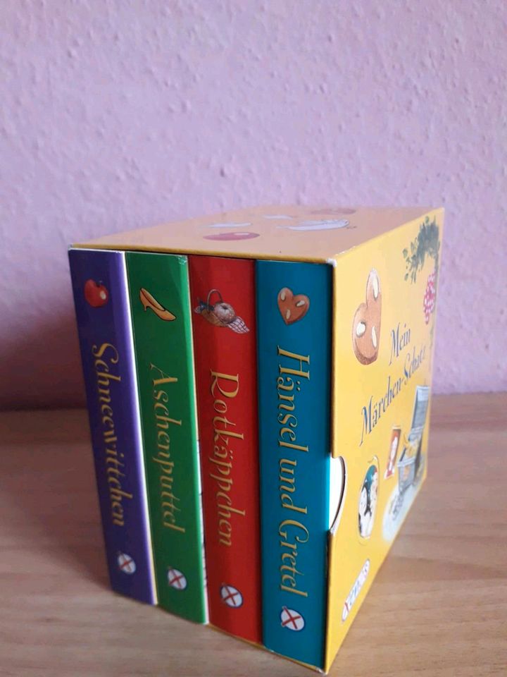 Bücher neu Kinder Märchen 4Stück Box in Schkopau