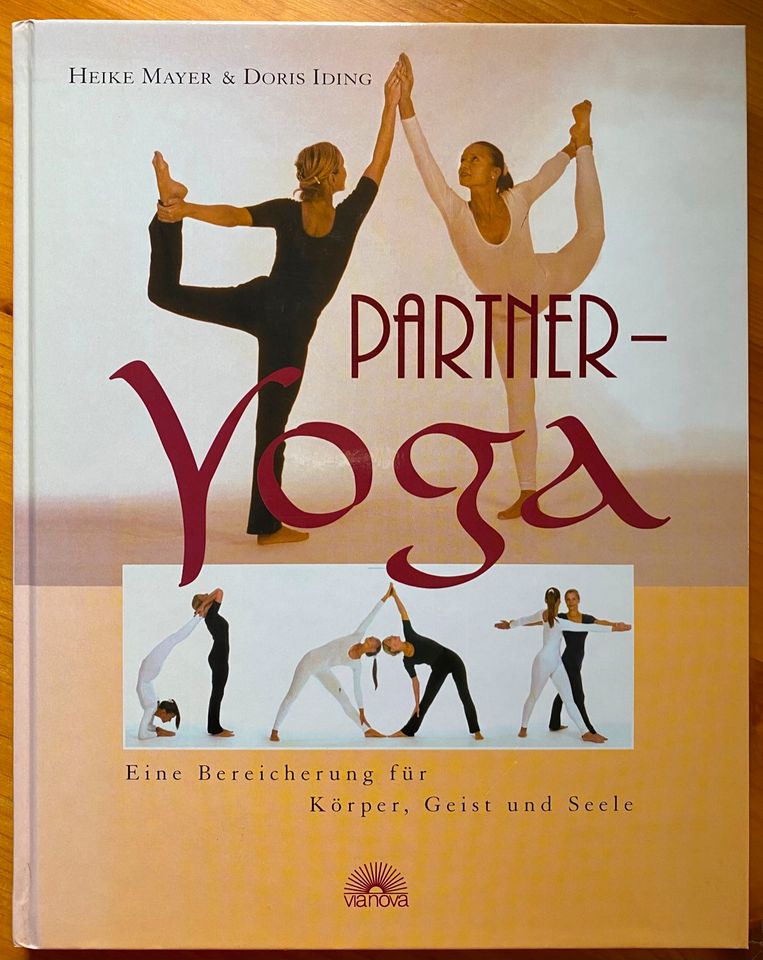 Partner-Yoga. Von Heike Mayer und Doris Iding in Berlin