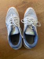Asics Hallen Sportschuhe  gr 42,5 neuwertig Baden-Württemberg - Friedrichshafen Vorschau