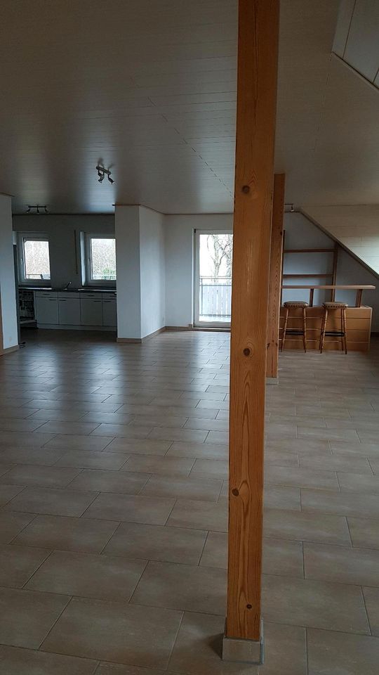 Dachgeschoßwohnung zu vermieten in Burgoberbach