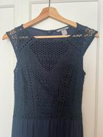 Langes, elegantes Kleid | Häkelspitze im Décolleté | Größe XS Eimsbüttel - Hamburg Eimsbüttel (Stadtteil) Vorschau