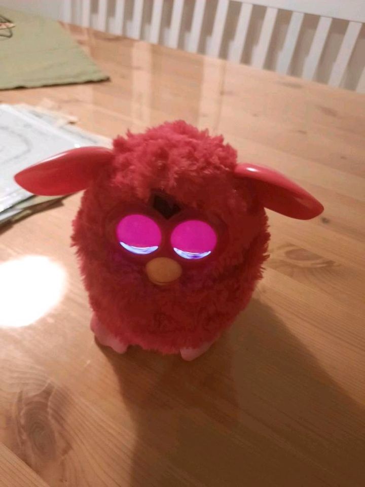 Original HASBRO Furby pink in Illertissen