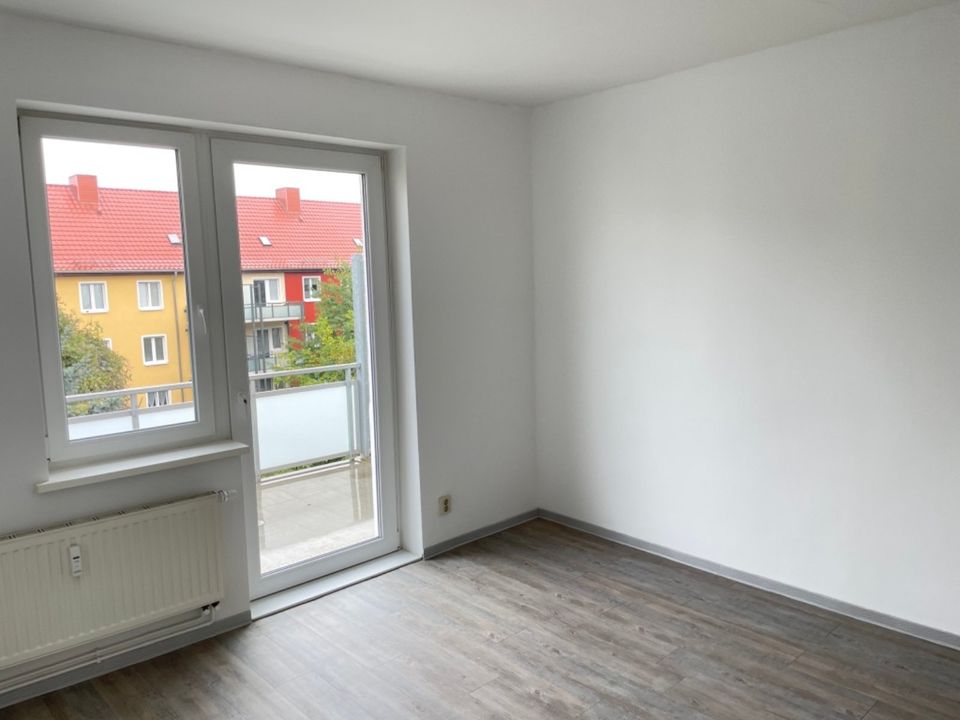 Ihr neues Zuhause: 3 Zimmer, saniertes Bad, Balkon in Magdeburg