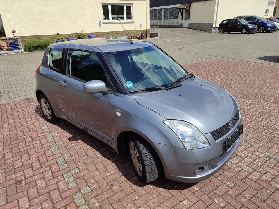 Suzuki Swift 1,5 SPORT 102PS KLIMA TüV NEU Insp NEU in Leun