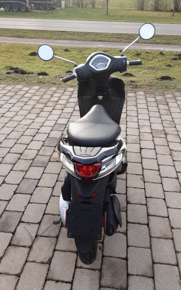 Piaggio Liberty 125 Weiß Neufahrzeug sofort verfügbar. Aktion in Petting