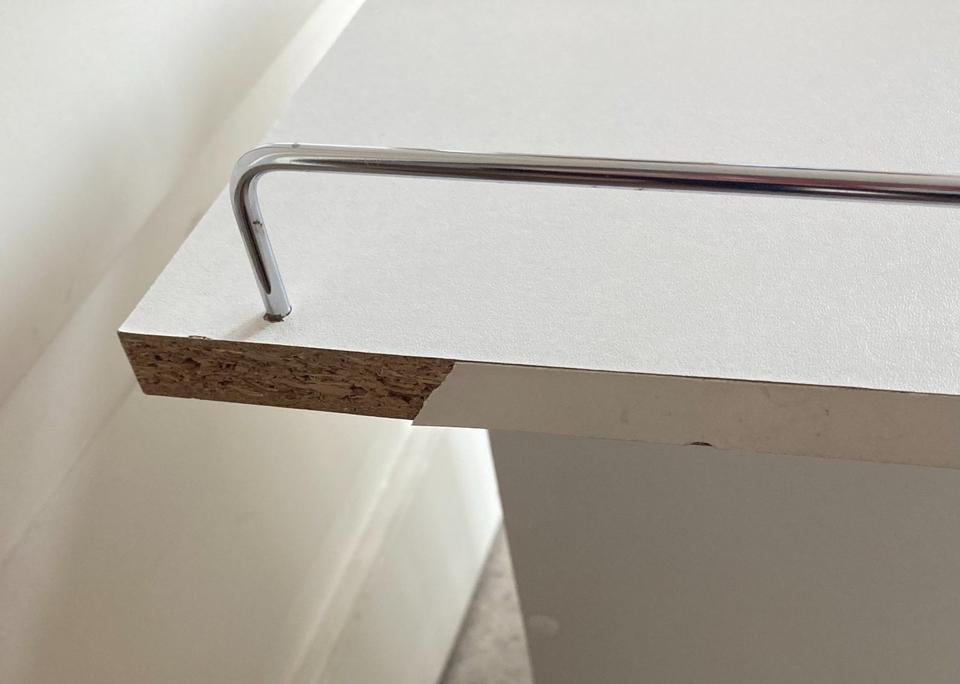 Waschbeckenunterschrank, Waschtischunterschrank weiß aus Holz in Aub