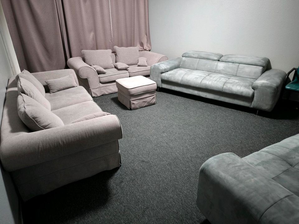 4 Sofas für Wohnzimmer in Bonn