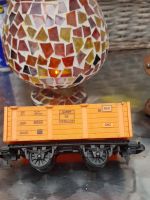 Eisenbahn, einzelner Waggon, Gartenbahn orange Nordrhein-Westfalen - Elsdorf Vorschau