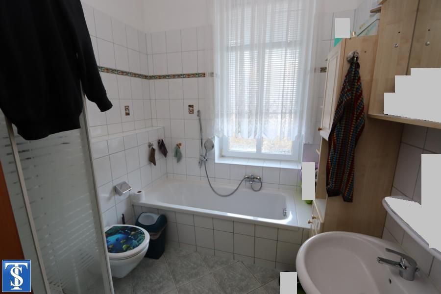 vermietete 4-Zimmer-ETW im 1.OG mit Wanne und Dusche, Gäste-WC, Balkon und FBH im Zentrum von Plauen in Plauen