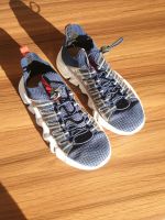 Sehr leichte Sportschuhe Sneaker bequeme Schuhe Gr.34 Nordrhein-Westfalen - Büren Vorschau