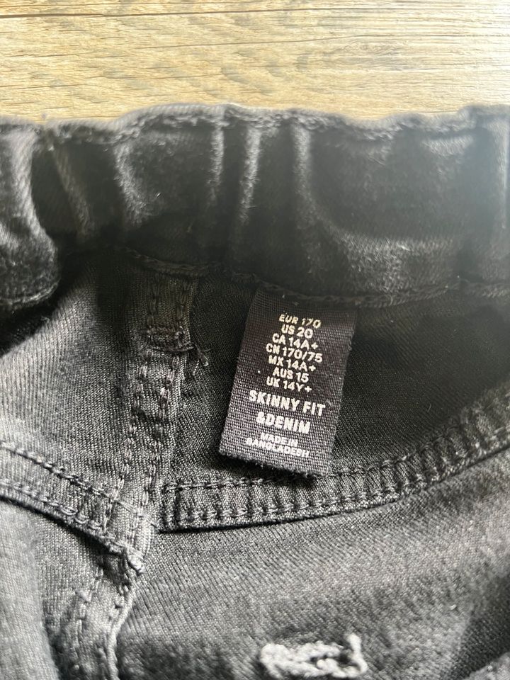 schwarze Jeans von H&M, Gr. 170 in Heilbad Heiligenstadt