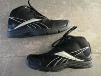 Reebok Sportschuhe schwarz Gr. 37  WIE NEU Hessen - Battenberg Vorschau