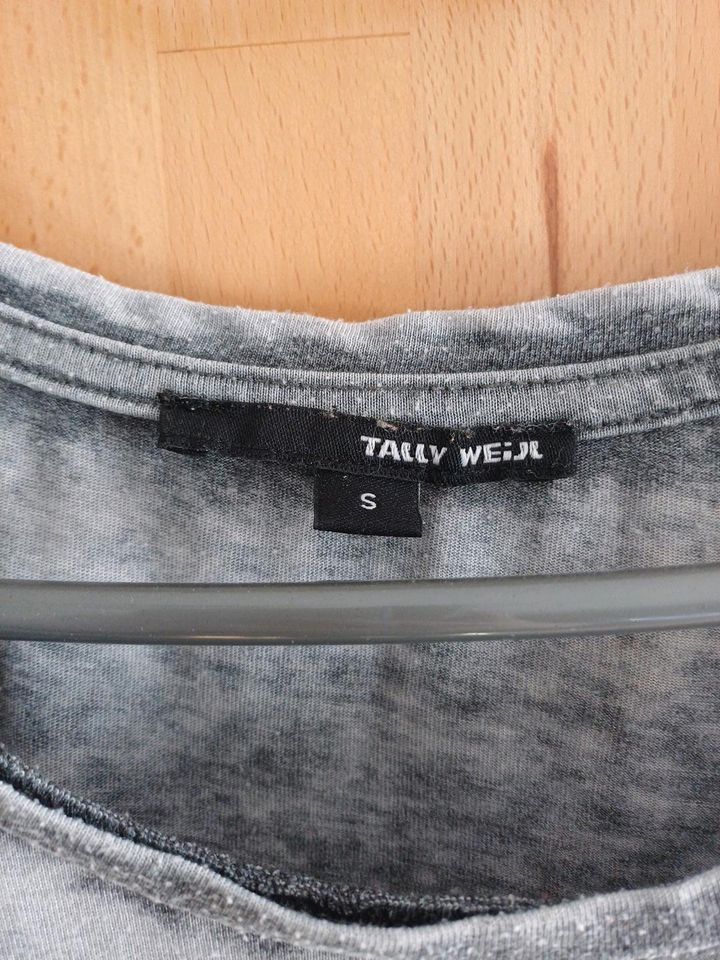 Neuwertiges T-Shirt von Tally Weijl grau mit Tiger Größe S in Biberach an der Riß