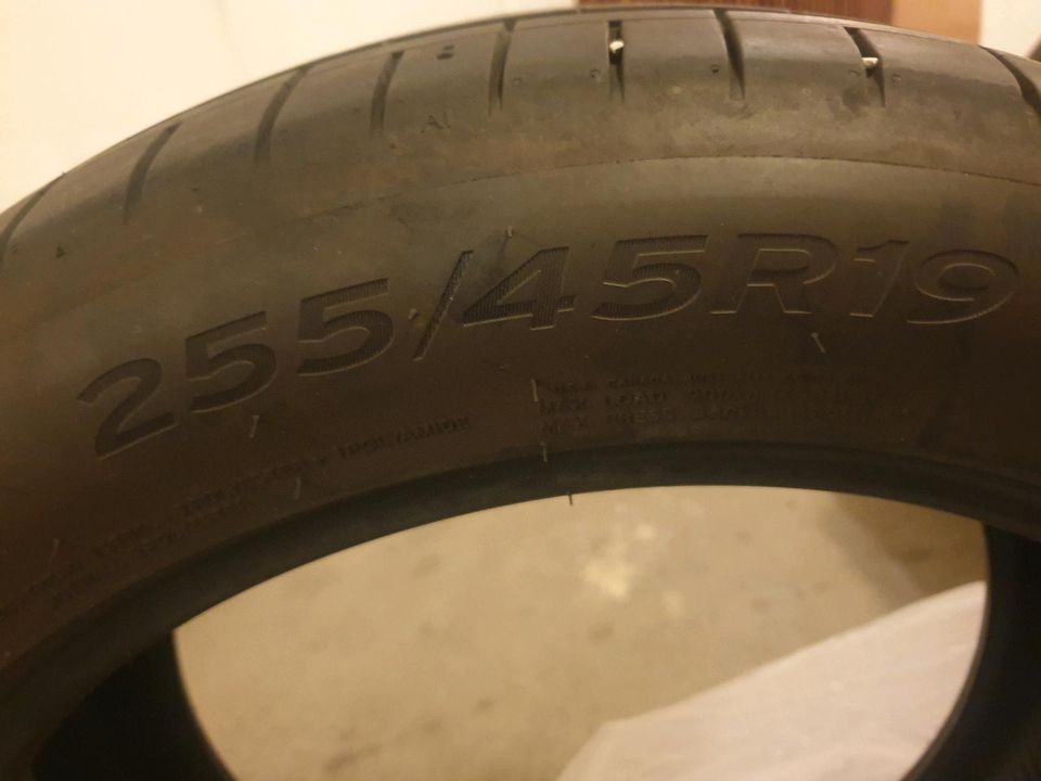 1 Sommerreifen 255/45R19 hankook in Düsseldorf