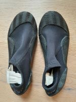 Decathlon Itiwit Neoprenschuhe, schwarz, Gr. 32/33 Leipzig - Burghausen-Rückmarsdorf Vorschau