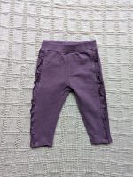 Minymo Jogginghose Leggings Gr. 74 lila mit Rüschen gefüttert Niedersachsen - Lüneburg Vorschau