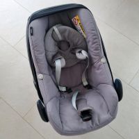 Maxi-Cosi Babyschale Pebble mit Sonnenschutz und Newborneinsatz Frankfurt am Main - Nordend Vorschau