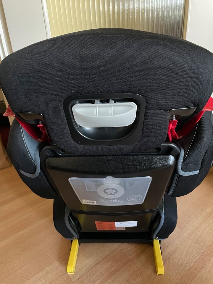 Kiddy Smart Fix - Kindersitz 15-36 Kg - sehr gut erhalten in Hamburg