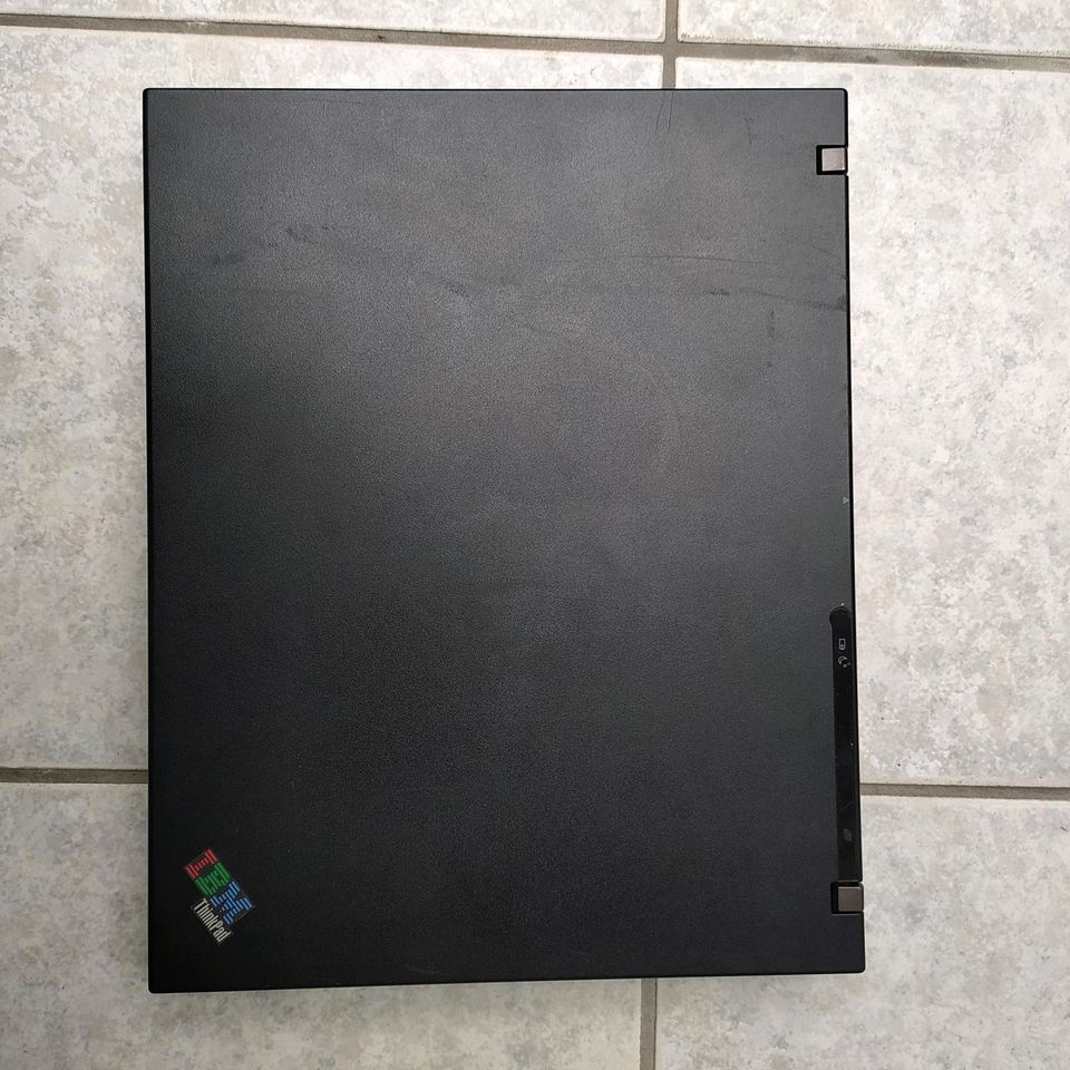 IBM ThinkPad R51  Dualboot Windows 98 / XP in Sandhausen