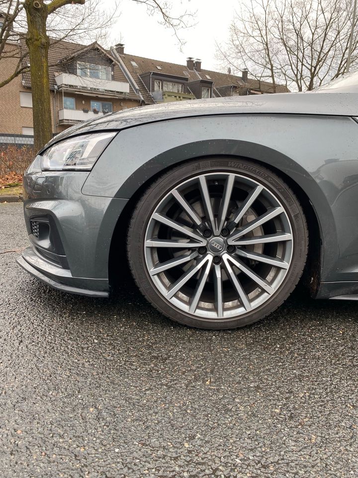 Audi A5 B9 2.0 TFSI Coupé Quattro Sport in Oberhausen