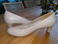 Gabor Brautschuhe größe 6 / 39 ivory weiß Bayern - Landshut Vorschau