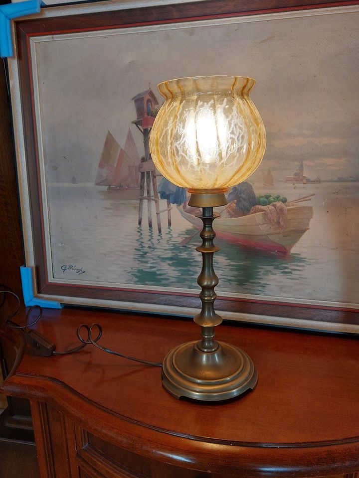Alte Tischlampe Messing Glasschirm Farbe Bernstein 44 cm Vintage in Hannover