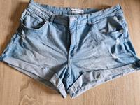 Bershka * Shorts * Größe  44  * wie neu Mecklenburg-Vorpommern - Greifswald Vorschau