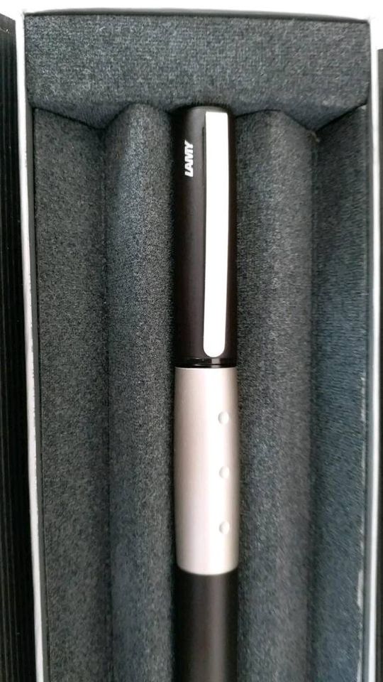 Lamy Accent Matt schwarz 14k 585 B Goldfeder OVP Sammelstück in Göttingen