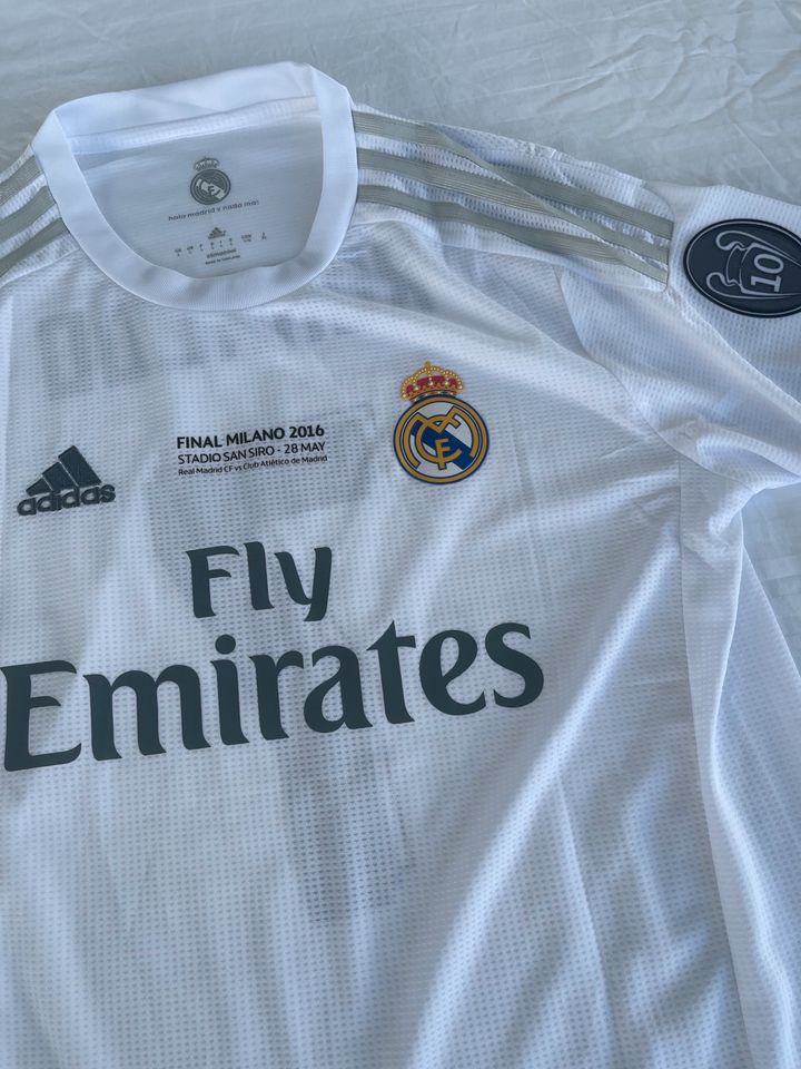 Sergio Ramos Real Madrid UCL Final 2016 Fussballtrikot Gr. L in Jestetten