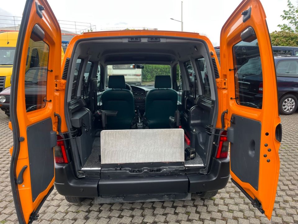 Peugeot Partner 1.8 90PS Rollstuhlrampe Klima Tüv Neu in Niestetal
