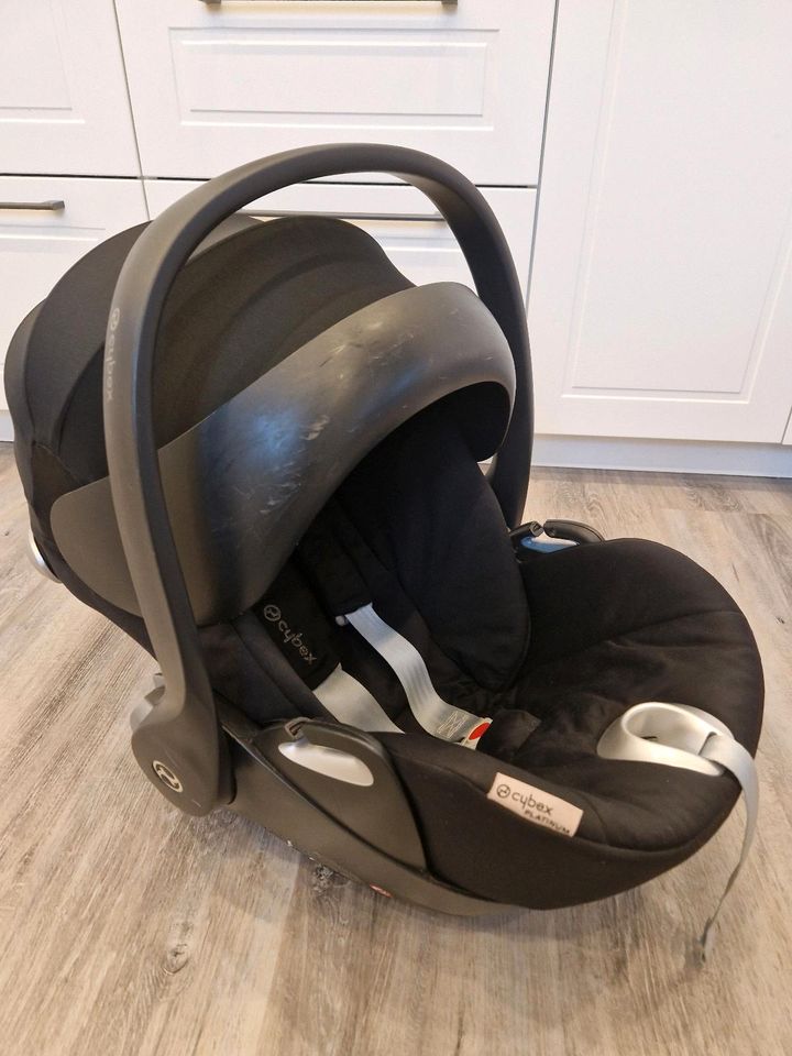 Cybex Cloud Q Babyschale mit Liegefunktion und Isofix Base in Greven