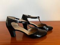 Geox Lack Pumps schwarz Gr. 39 Tanzschuhe Sachsen - Neumark Vorschau