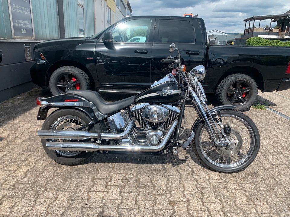 Harley Springer Softail Twin Cam 100Jahre Edition in Eppelheim