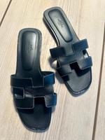 Hermes Oran Sandalen in schwarz Grösse 39 Hessen - Groß-Gerau Vorschau