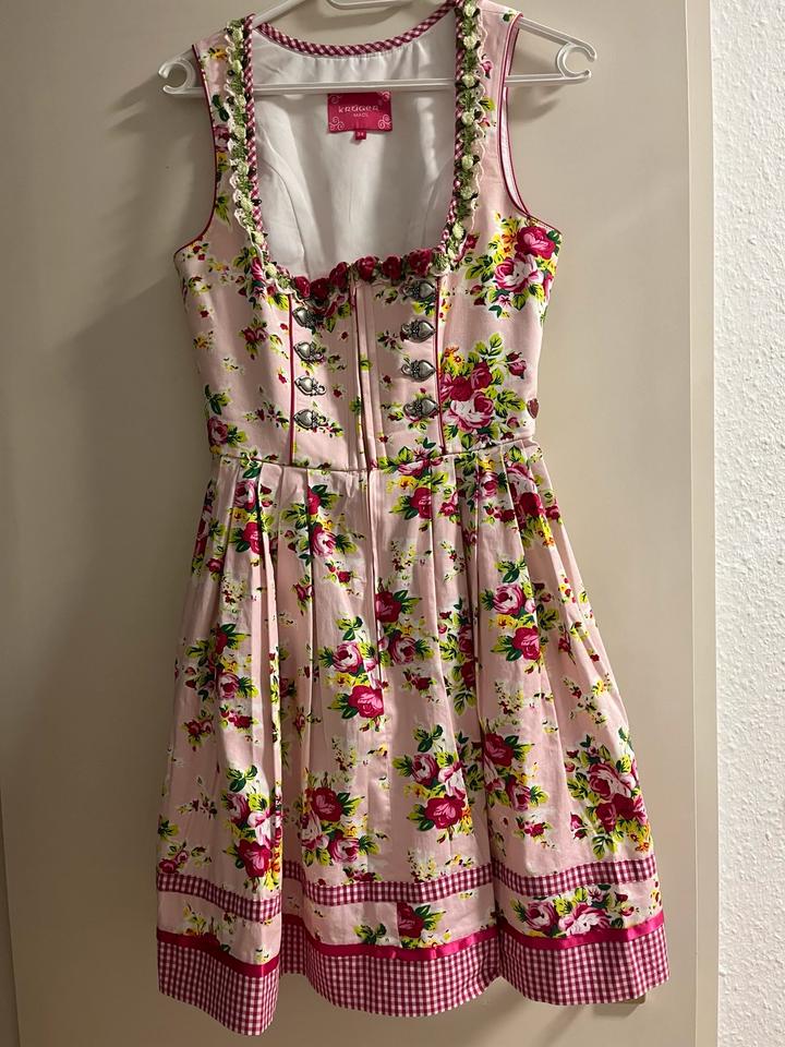 Krüger Madl Dirndl, rosa/pink mit Blumenmuster, Größe 34 (XS) in Stuttgart
