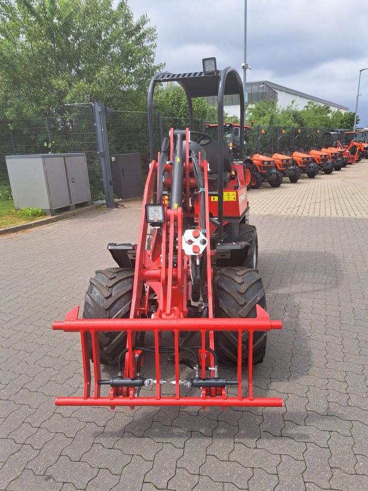 Thaler Hoflader 2220 S in Zeven