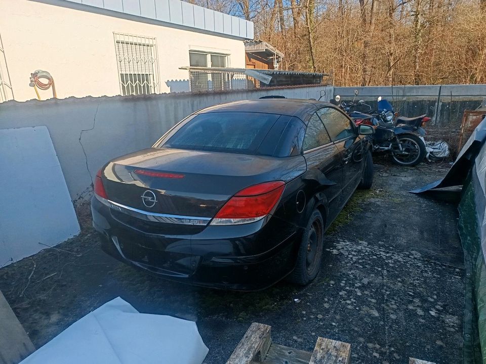                     Opel Astra Twintop zum Ausschlachten