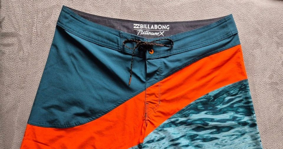 Billabong Boardshorts 36 kurze Hose Herren Platinum X in Dresden