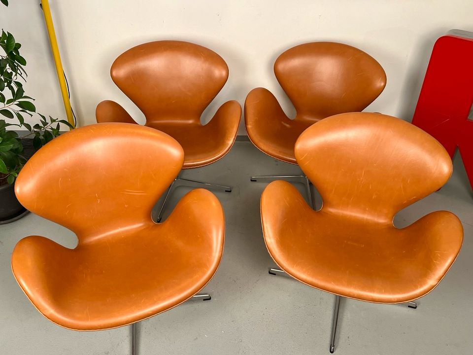 4x Arne Jacobsen Swan Chair Leder | Fritz Hansen Sessel Stuhl in Duisburg