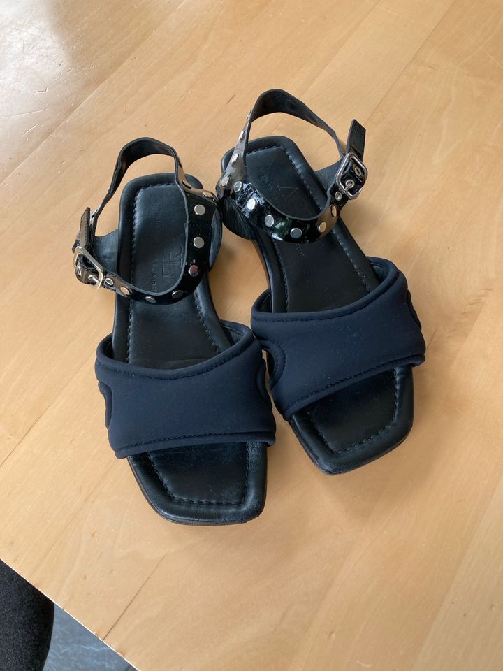 AGL Attilio Giusti Leombruni Sandalen in Igersheim