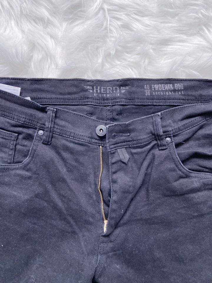 Herren Jeans Hose Gr. 28 in Oberhausen